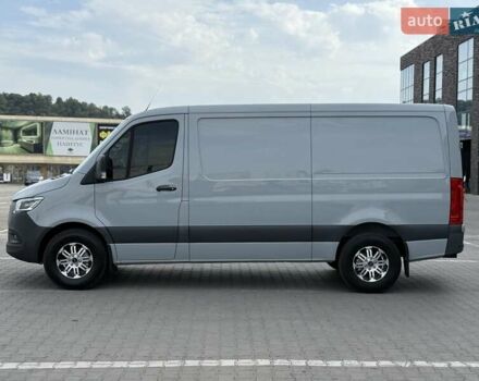 Серый Мерседес Sprinter, объемом двигателя 2.99 л и пробегом 79 тыс. км за 39900 $, фото 2 на Automoto.ua