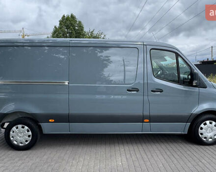 Серый Мерседес Sprinter, объемом двигателя 2.2 л и пробегом 241 тыс. км за 22900 $, фото 2 на Automoto.ua