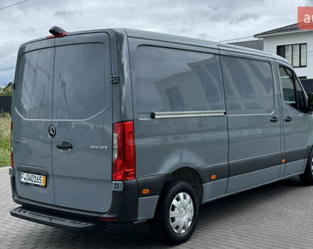 Серый Мерседес Sprinter, объемом двигателя 2.2 л и пробегом 241 тыс. км за 22900 $, фото 3 на Automoto.ua