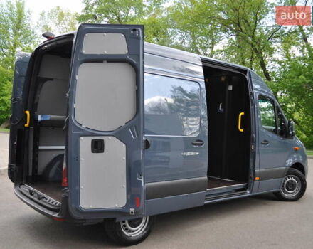 Серый Мерседес Sprinter, объемом двигателя 2.14 л и пробегом 137 тыс. км за 31000 $, фото 53 на Automoto.ua
