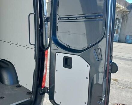 Серый Мерседес Sprinter, объемом двигателя 2 л и пробегом 299 тыс. км за 27200 $, фото 30 на Automoto.ua