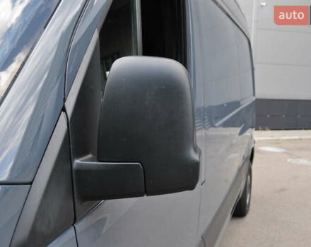 Серый Мерседес Sprinter, объемом двигателя 2.14 л и пробегом 137 тыс. км за 31000 $, фото 20 на Automoto.ua