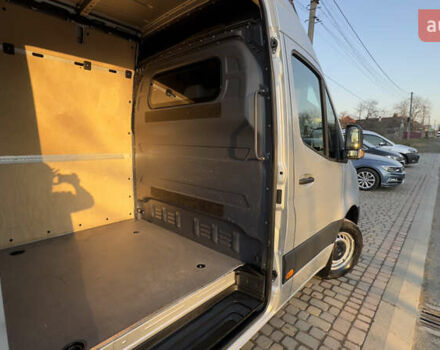 Серый Мерседес Sprinter, объемом двигателя 1.95 л и пробегом 299 тыс. км за 33083 $, фото 45 на Automoto.ua