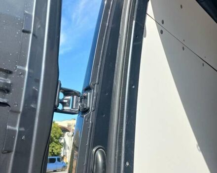 Серый Мерседес Sprinter, объемом двигателя 2 л и пробегом 299 тыс. км за 27200 $, фото 37 на Automoto.ua