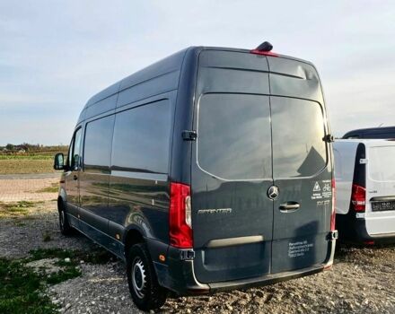 Серый Мерседес Sprinter, объемом двигателя 2.2 л и пробегом 143 тыс. км за 950000 $, фото 5 на Automoto.ua