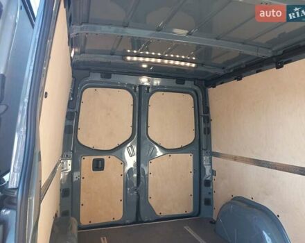 Серый Мерседес Sprinter, объемом двигателя 1.95 л и пробегом 264 тыс. км за 25200 $, фото 40 на Automoto.ua