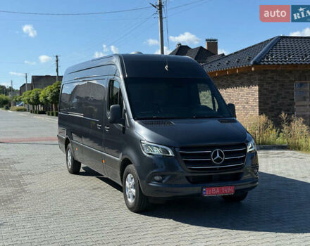 Серый Мерседес Sprinter, объемом двигателя 2 л и пробегом 234 тыс. км за 38900 $, фото 2 на Automoto.ua