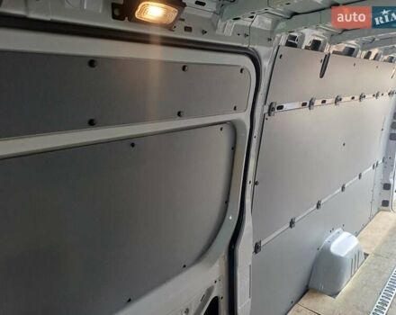 Серый Мерседес Sprinter, объемом двигателя 2.99 л и пробегом 100 тыс. км за 46285 $, фото 27 на Automoto.ua