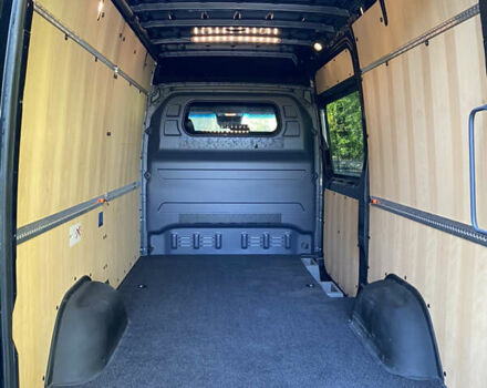 Сірий Мерседес Sprinter, об'ємом двигуна 1.95 л та пробігом 22 тис. км за 37289 $, фото 40 на Automoto.ua