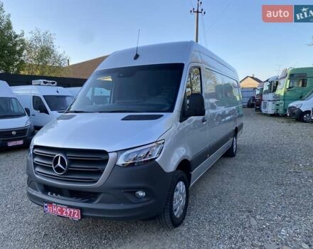 Серый Мерседес Sprinter, объемом двигателя 2.08 л и пробегом 98 тыс. км за 32999 $, фото 4 на Automoto.ua