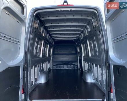 Серый Мерседес Sprinter, объемом двигателя 2.08 л и пробегом 98 тыс. км за 32999 $, фото 33 на Automoto.ua