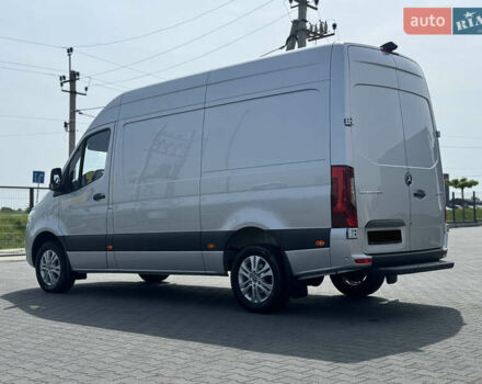 Серый Мерседес Sprinter, объемом двигателя 2 л и пробегом 14 тыс. км за 43547 $, фото 4 на Automoto.ua