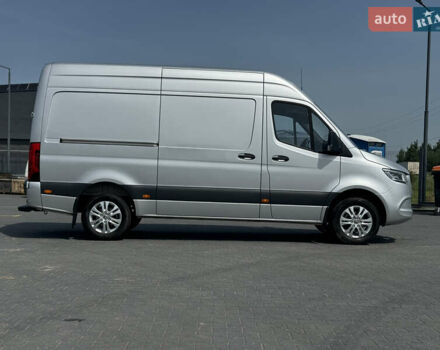 Серый Мерседес Sprinter, объемом двигателя 2 л и пробегом 13 тыс. км за 47301 $, фото 1 на Automoto.ua