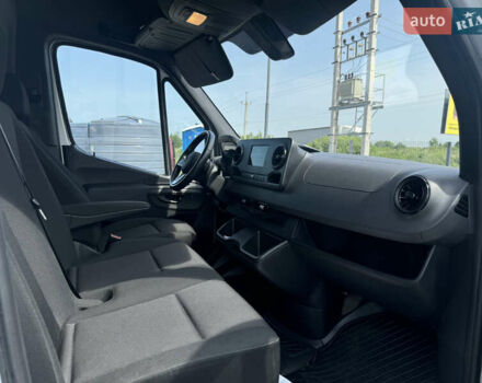 Сірий Мерседес Sprinter, об'ємом двигуна 2 л та пробігом 13 тис. км за 54035 $, фото 22 на Automoto.ua
