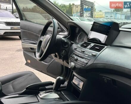 Серый Мерседес Sprinter, объемом двигателя 2.15 л и пробегом 520 тыс. км за 4300 $, фото 7 на Automoto.ua