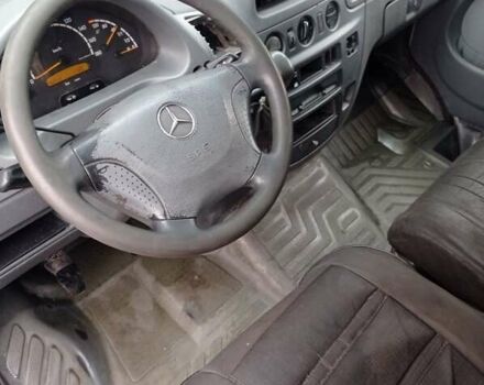 Серый Мерседес Sprinter, объемом двигателя 2.15 л и пробегом 362 тыс. км за 4400 $, фото 13 на Automoto.ua