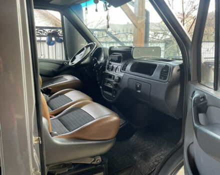 Серый Мерседес Sprinter, объемом двигателя 2.69 л и пробегом 524 тыс. км за 10500 $, фото 8 на Automoto.ua