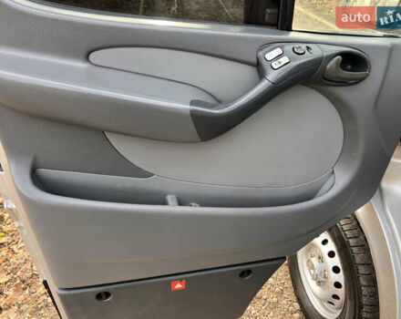 Серый Мерседес Sprinter, объемом двигателя 2.7 л и пробегом 350 тыс. км за 9200 $, фото 30 на Automoto.ua