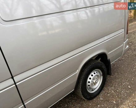 Серый Мерседес Sprinter, объемом двигателя 2.7 л и пробегом 350 тыс. км за 9200 $, фото 8 на Automoto.ua