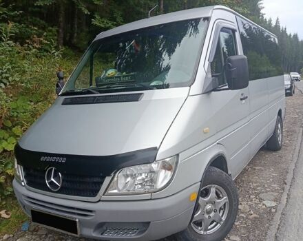 Серый Мерседес Sprinter, объемом двигателя 2.69 л и пробегом 490 тыс. км за 8500 $, фото 4 на Automoto.ua