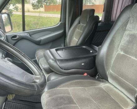 Серый Мерседес Sprinter, объемом двигателя 0 л и пробегом 357 тыс. км за 12500 $, фото 14 на Automoto.ua