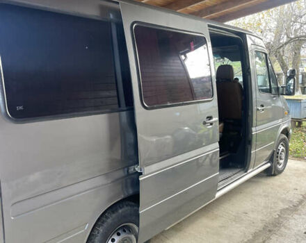 Серый Мерседес Sprinter, объемом двигателя 2.69 л и пробегом 524 тыс. км за 10500 $, фото 5 на Automoto.ua