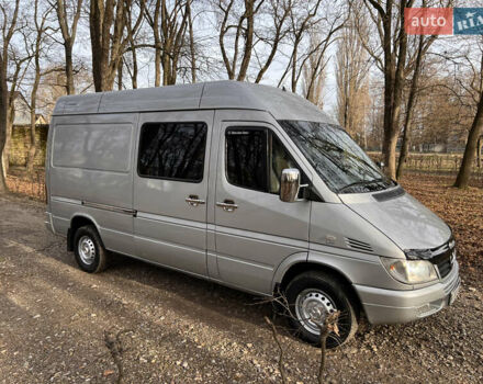 Серый Мерседес Sprinter, объемом двигателя 2.7 л и пробегом 350 тыс. км за 9200 $, фото 6 на Automoto.ua