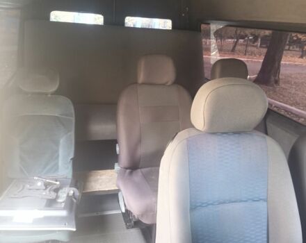Серый Мерседес Sprinter, объемом двигателя 2.7 л и пробегом 700 тыс. км за 7900 $, фото 6 на Automoto.ua