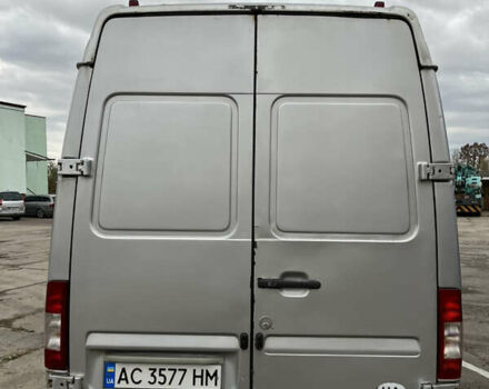 Серый Мерседес Sprinter, объемом двигателя 2.7 л и пробегом 682 тыс. км за 8000 $, фото 4 на Automoto.ua