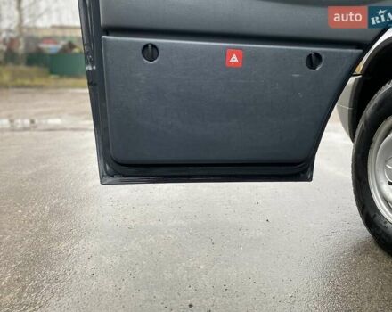 Серый Мерседес Sprinter, объемом двигателя 2.2 л и пробегом 889 тыс. км за 8200 $, фото 12 на Automoto.ua