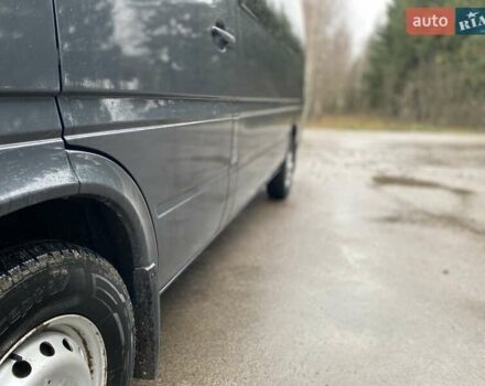 Серый Мерседес Sprinter, объемом двигателя 2.2 л и пробегом 889 тыс. км за 8200 $, фото 7 на Automoto.ua