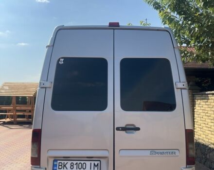 Серый Мерседес Sprinter, объемом двигателя 2.7 л и пробегом 499 тыс. км за 12999 $, фото 4 на Automoto.ua