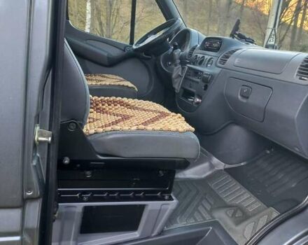 Серый Мерседес Sprinter, объемом двигателя 2.7 л и пробегом 368 тыс. км за 10000 $, фото 2 на Automoto.ua