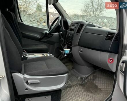 Серый Мерседес Sprinter, объемом двигателя 2.15 л и пробегом 311 тыс. км за 12000 $, фото 15 на Automoto.ua