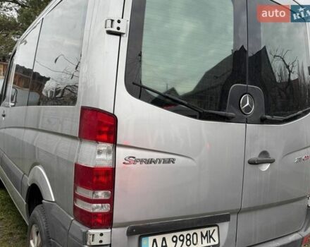 Серый Мерседес Sprinter, объемом двигателя 2.15 л и пробегом 311 тыс. км за 12000 $, фото 6 на Automoto.ua