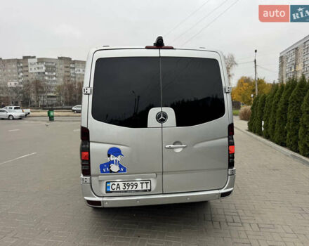 Серый Мерседес Sprinter, объемом двигателя 2.15 л и пробегом 672 тыс. км за 19000 $, фото 4 на Automoto.ua