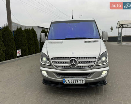 Серый Мерседес Sprinter, объемом двигателя 2.15 л и пробегом 672 тыс. км за 19000 $, фото 1 на Automoto.ua