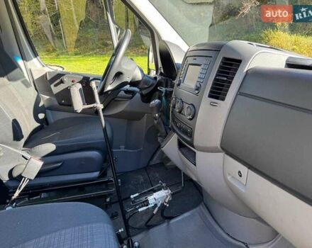 Серый Мерседес Sprinter, объемом двигателя 2.2 л и пробегом 234 тыс. км за 26000 $, фото 10 на Automoto.ua