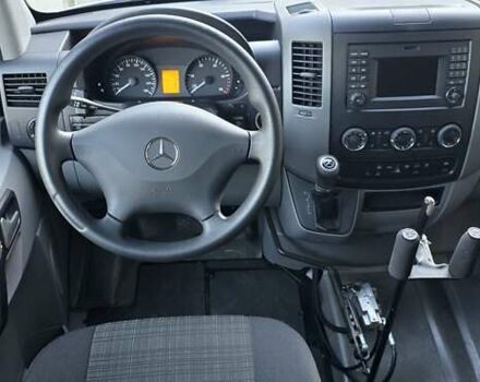 Серый Мерседес Sprinter, объемом двигателя 2.2 л и пробегом 234 тыс. км за 26000 $, фото 7 на Automoto.ua