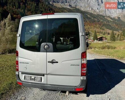 Серый Мерседес Sprinter, объемом двигателя 2.2 л и пробегом 234 тыс. км за 26000 $, фото 5 на Automoto.ua