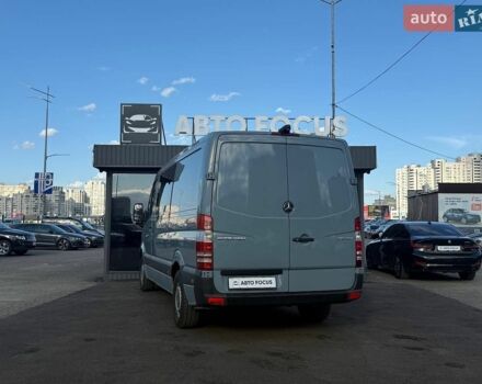Серый Мерседес Sprinter, объемом двигателя 2.14 л и пробегом 333 тыс. км за 17490 $, фото 4 на Automoto.ua
