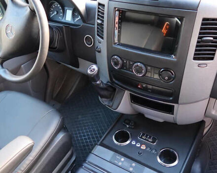 Серый Мерседес Sprinter, объемом двигателя 2.2 л и пробегом 317 тыс. км за 37000 $, фото 13 на Automoto.ua