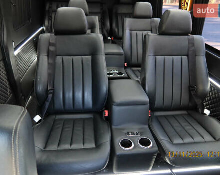 Серый Мерседес Sprinter, объемом двигателя 2.2 л и пробегом 317 тыс. км за 37000 $, фото 9 на Automoto.ua