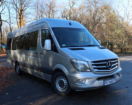 Серый Мерседес Sprinter, объемом двигателя 2.2 л и пробегом 317 тыс. км за 37000 $, фото 2 на Automoto.ua