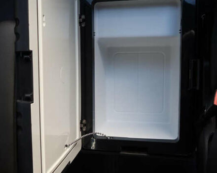 Серый Мерседес Sprinter, объемом двигателя 2.2 л и пробегом 317 тыс. км за 37000 $, фото 12 на Automoto.ua