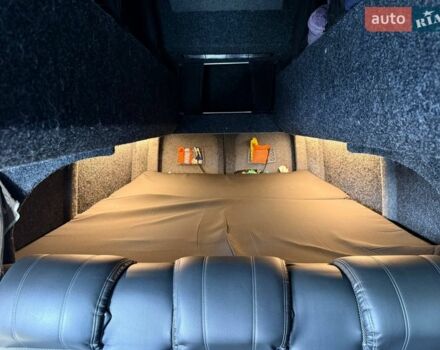 Серый Мерседес Sprinter, объемом двигателя 2.99 л и пробегом 631 тыс. км за 45000 $, фото 3 на Automoto.ua