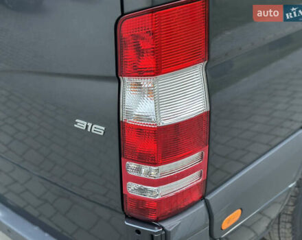 Серый Мерседес Sprinter, объемом двигателя 2.2 л и пробегом 192 тыс. км за 26850 $, фото 5 на Automoto.ua