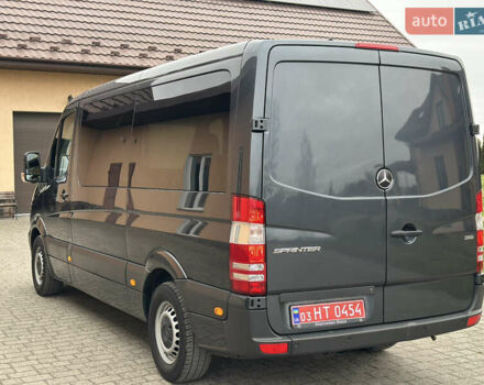 Серый Мерседес Sprinter, объемом двигателя 2.2 л и пробегом 192 тыс. км за 26850 $, фото 2 на Automoto.ua