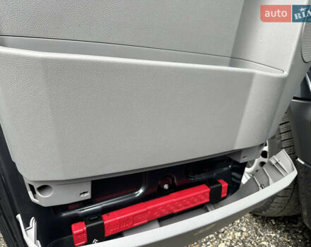 Серый Мерседес Sprinter, объемом двигателя 2.2 л и пробегом 192 тыс. км за 26850 $, фото 17 на Automoto.ua