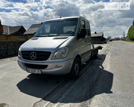 Серый Мерседес Sprinter, объемом двигателя 2.15 л и пробегом 630 тыс. км за 19500 $, фото 3 на Automoto.ua